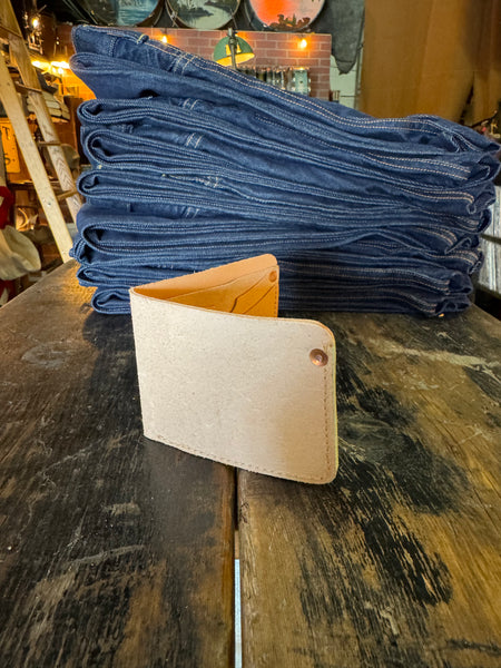 Bi Fold veg tan leather wallet