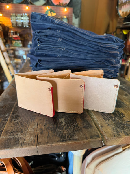 Bi Fold veg tan leather wallet